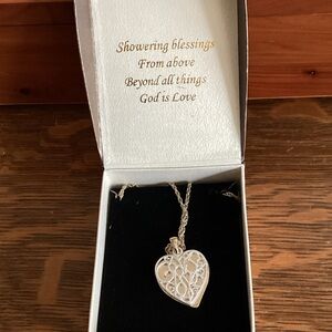 Heart Filigree Pendant Necklace in Silver-Tone